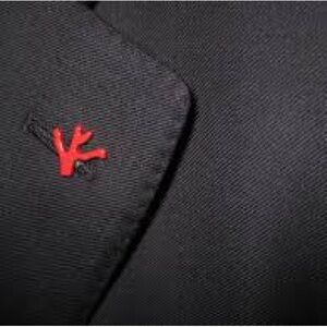 ISAIA | 🪸 Coral Pin